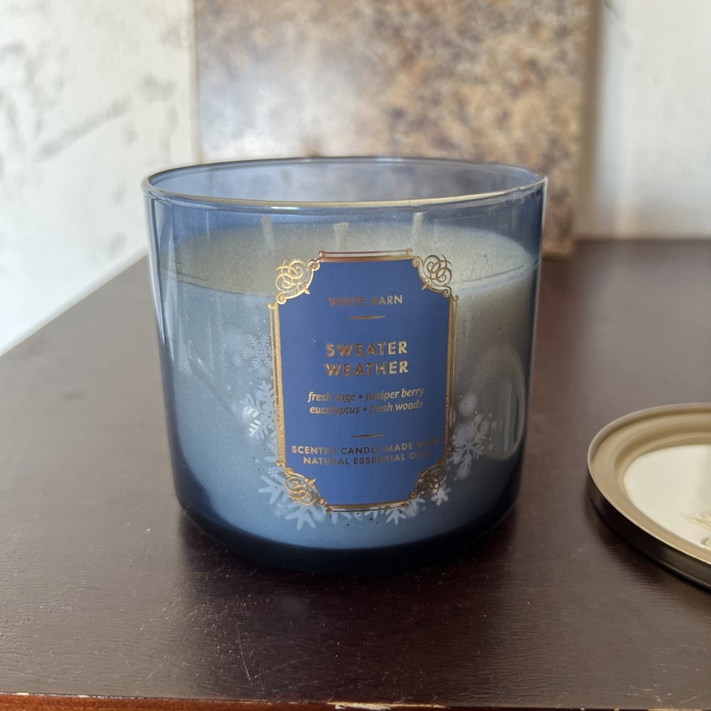 Bath and Body Works 3 Wick Candle White Barn Candle Holiday  Fall &‎ Glitter Bag